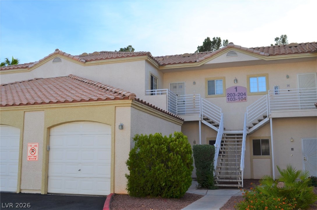 1900 North Torrey Pines Drive 203
