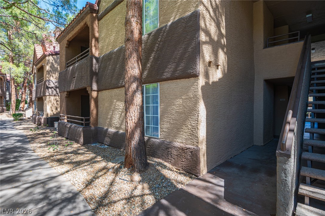 2200 South Fort Apache Road 1168