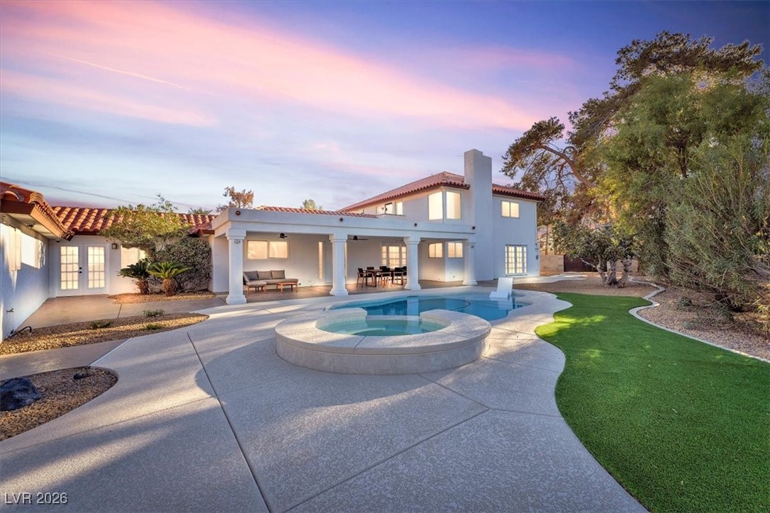 2868 Vista Del Sol Avenue