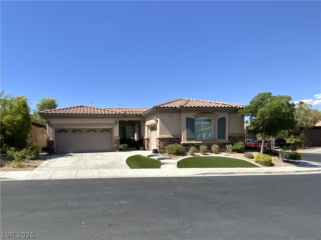 5492 Villa Paola Court