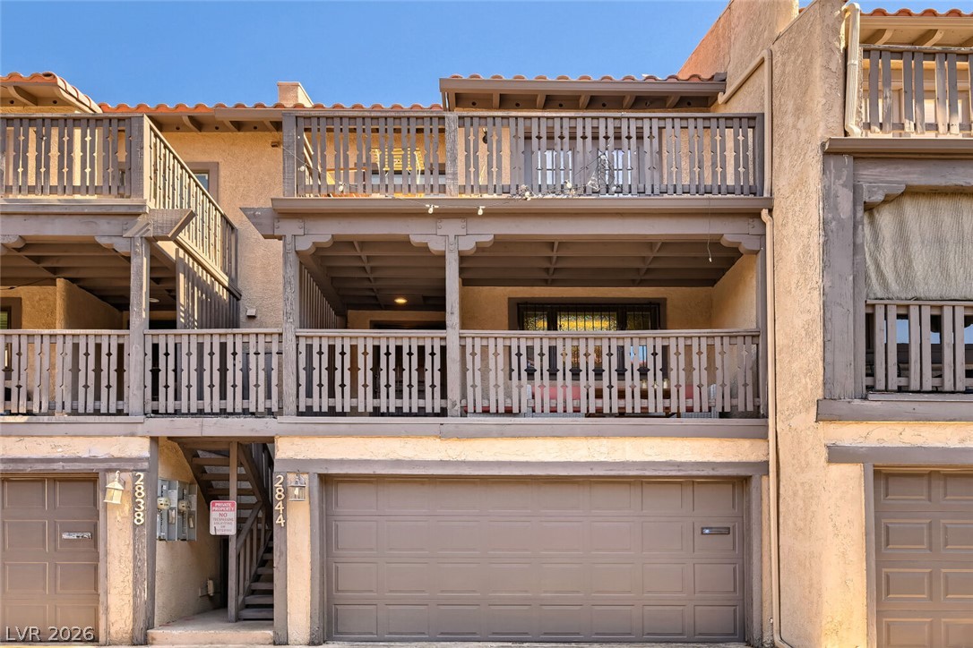2844 Calle Del Oro
