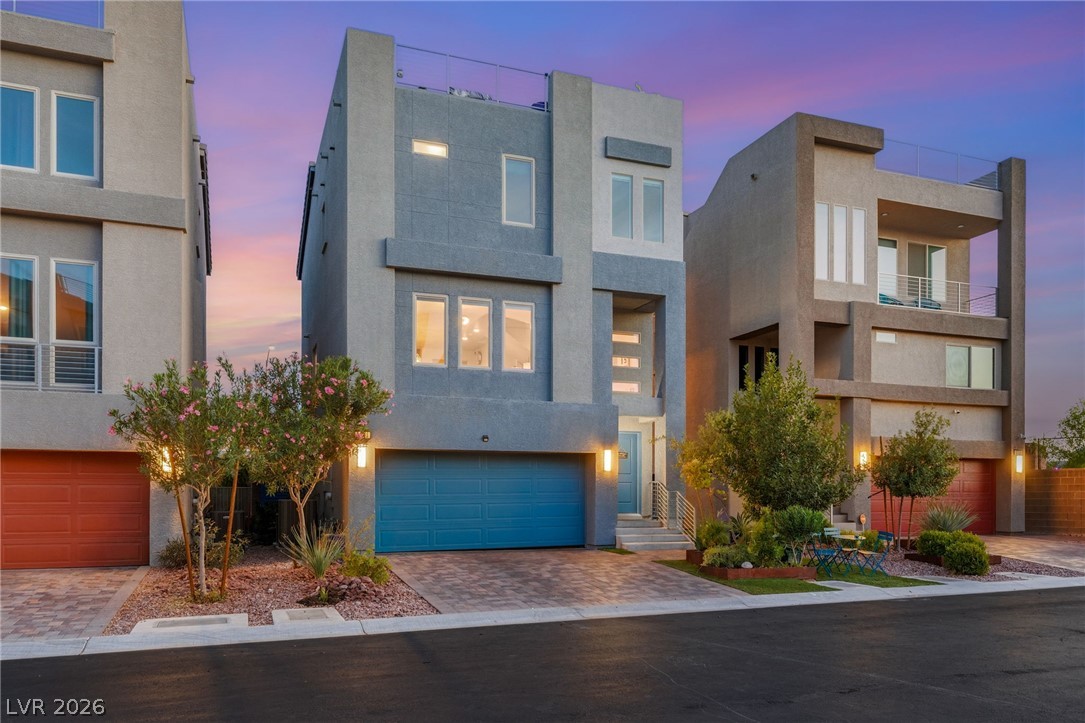 8111 Haywood Estate Avenue