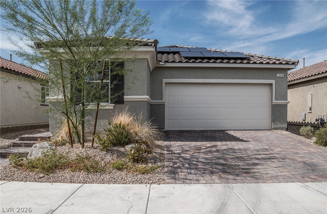 1818 Vibrant Barn Avenue