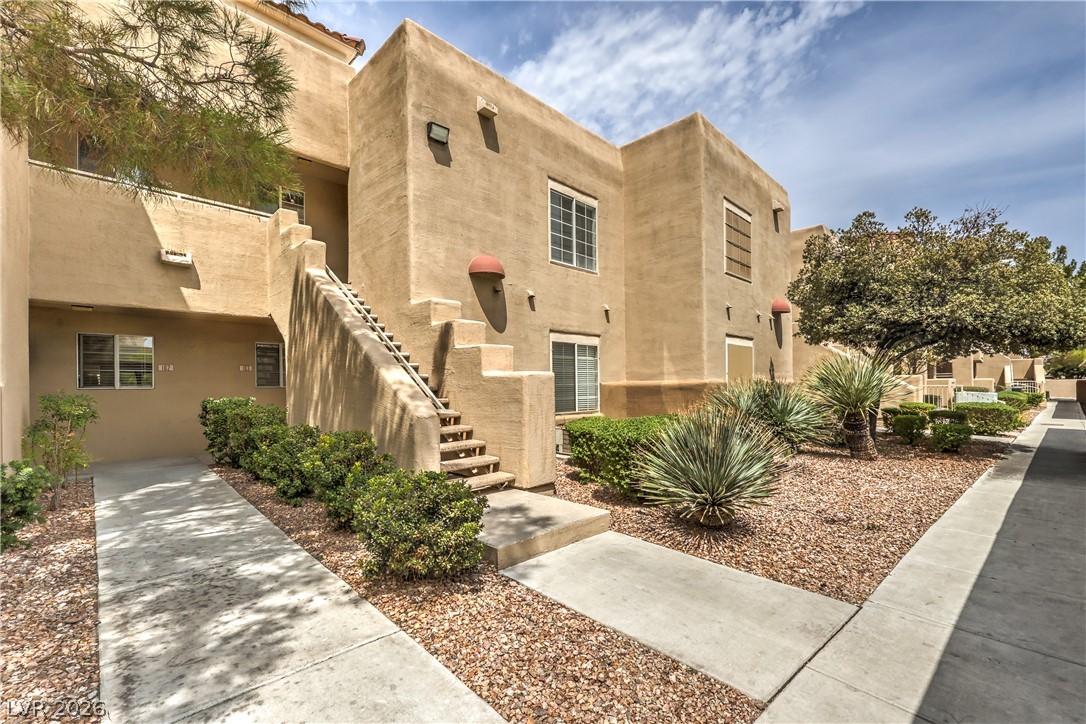 1909 High Valley Court 203