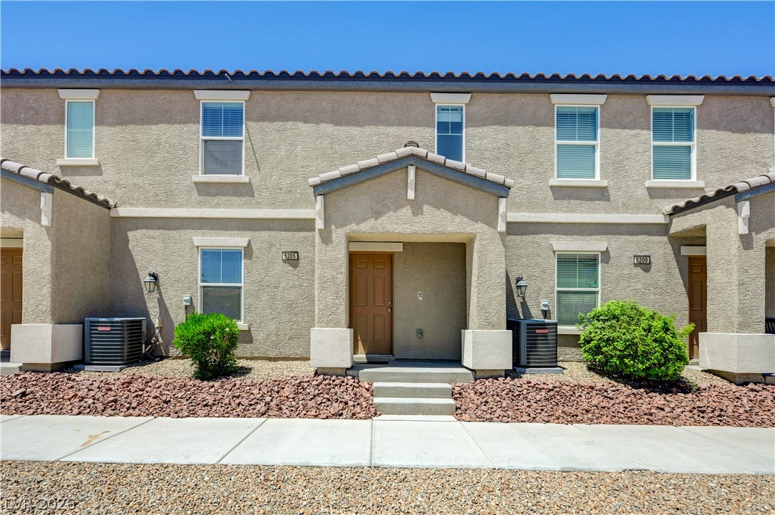 5205 Silica Chalk Avenue