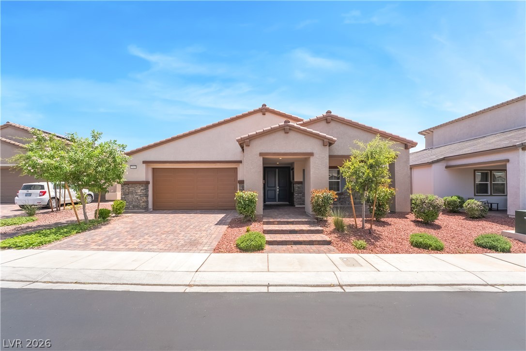 3513 Lamberto Cliff Way