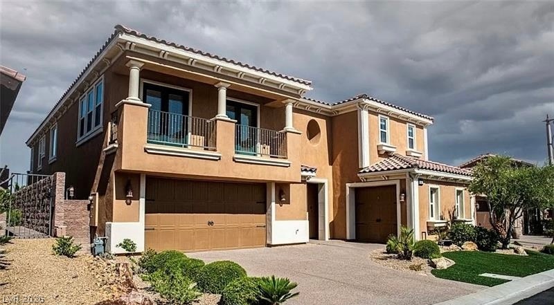 55 Contrada Fiore Drive