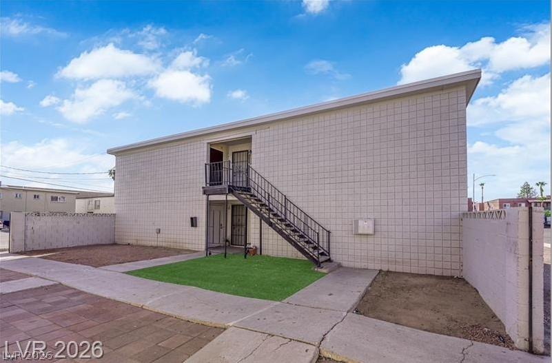 2908 Poplar Avenue 3