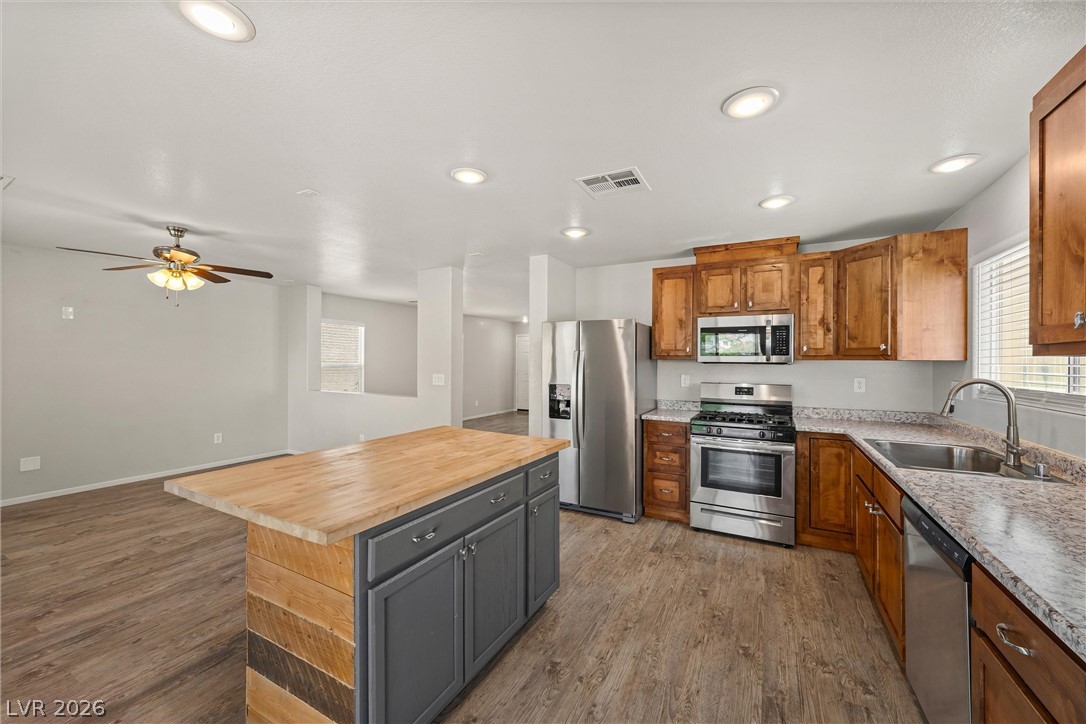 5304 Country Retreat Court