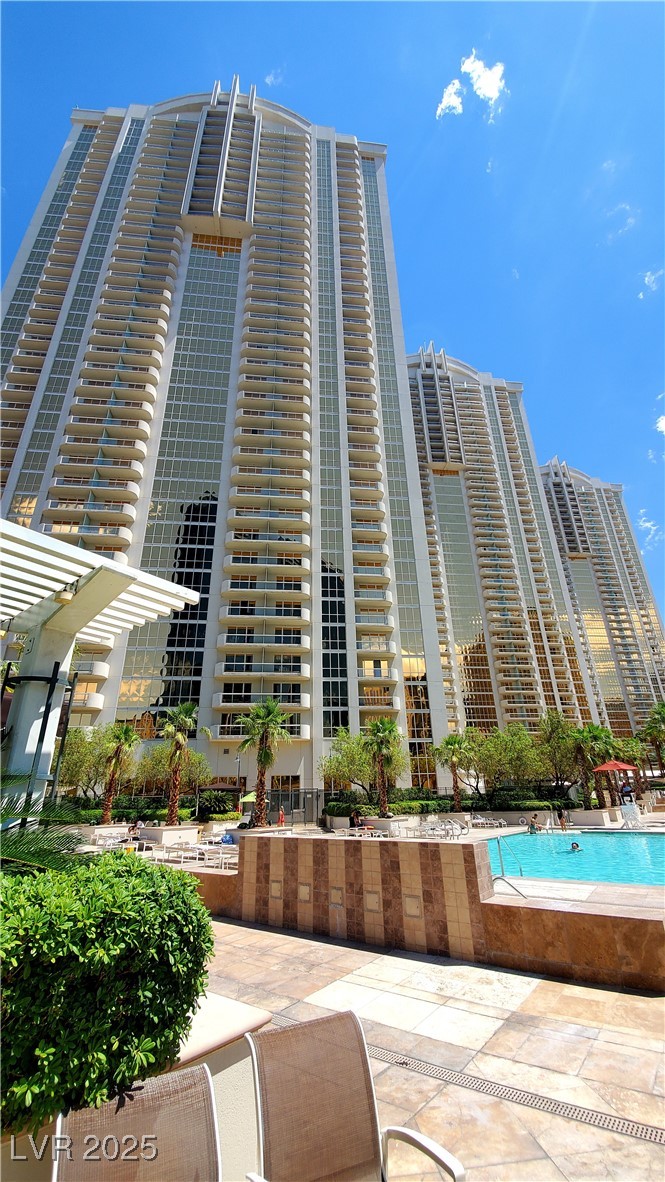 125 East Harmon Avenue 220