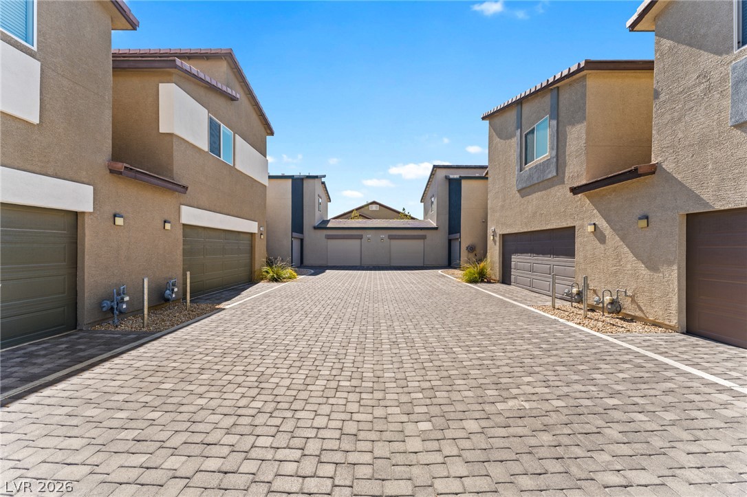 7433 Onyx Star Street