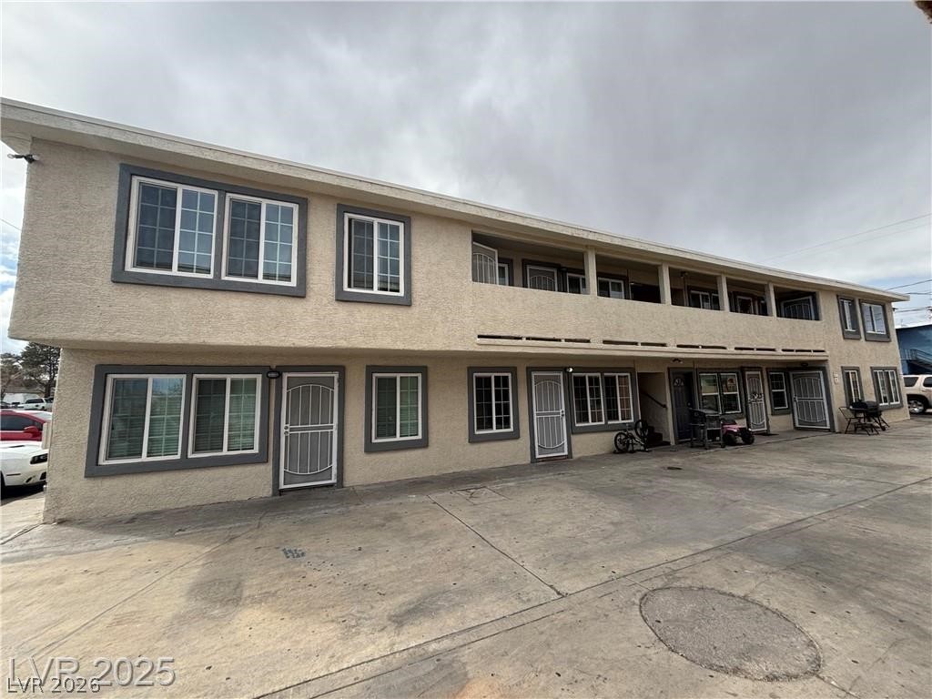1420 Putnam Avenue 4