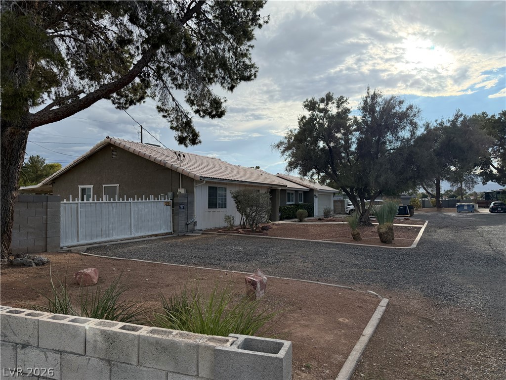 2901 Maverick Street