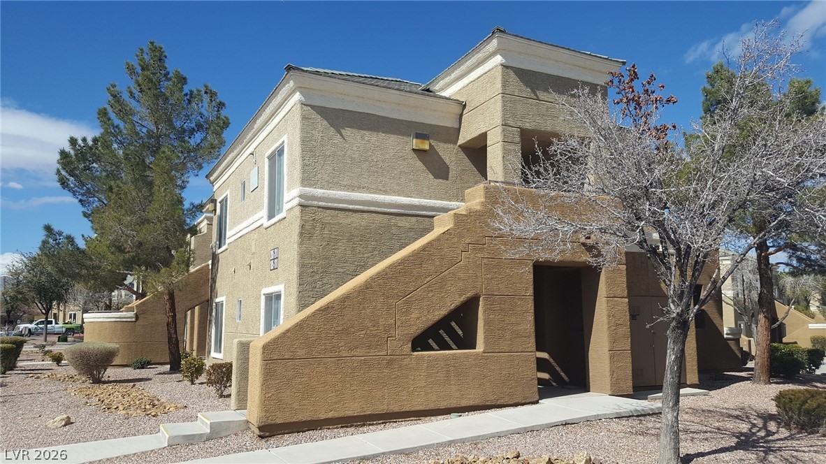 8070 RUSSELL Road 1010