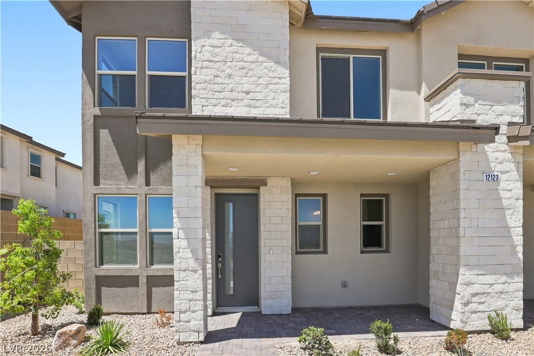 12123 Red Iris Ave