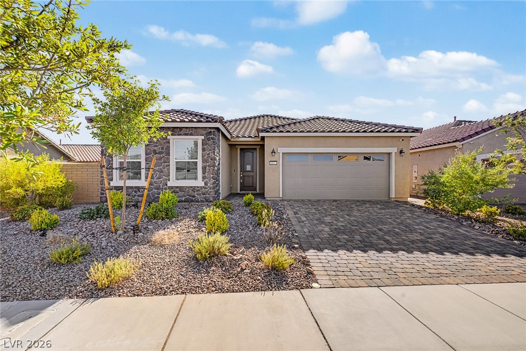 877 Mary Baer Way