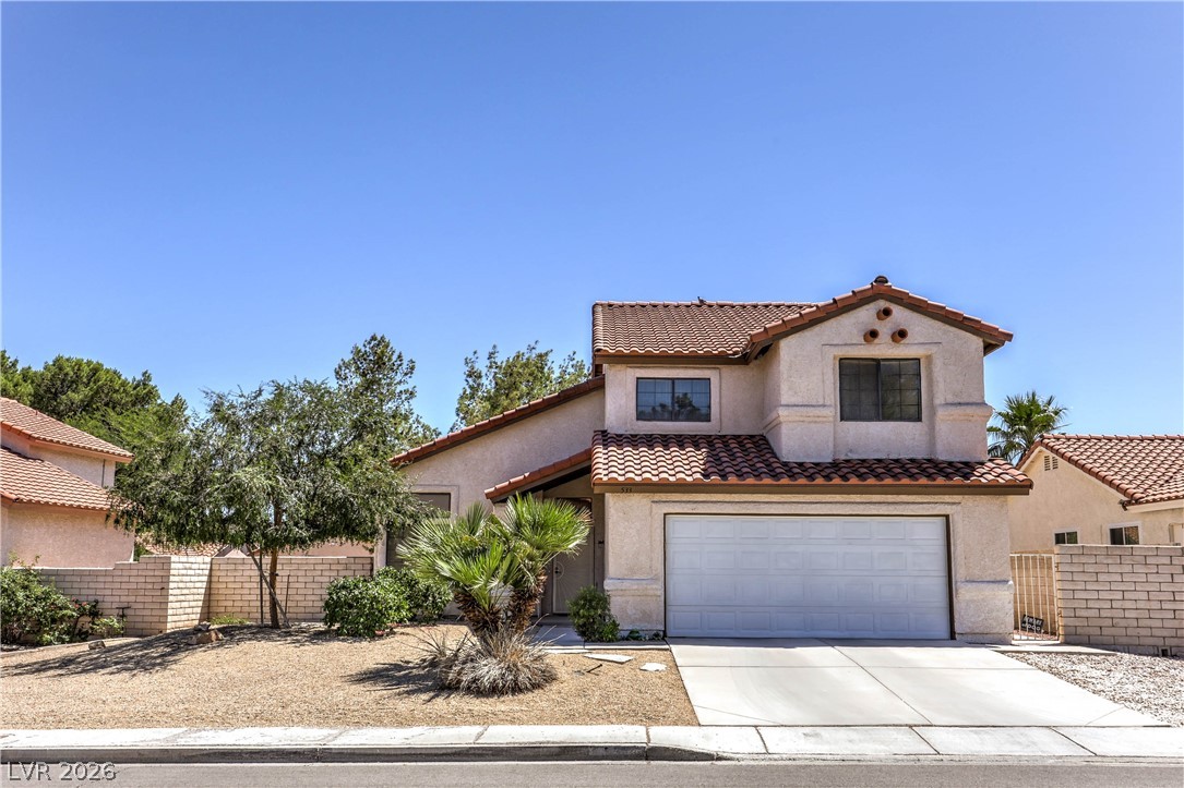 533 Coco Palms Avenue