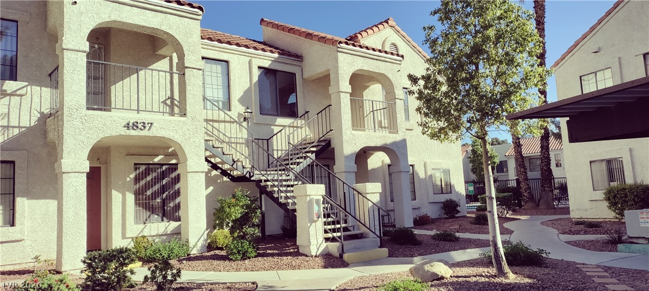 4837 Nara Vista Way 202