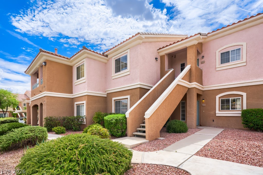 401 Amber Pine Street 103
