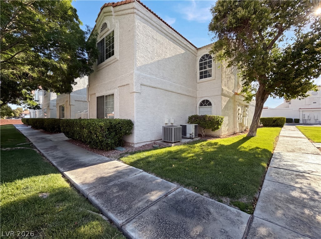 1800 Edmond Street 224