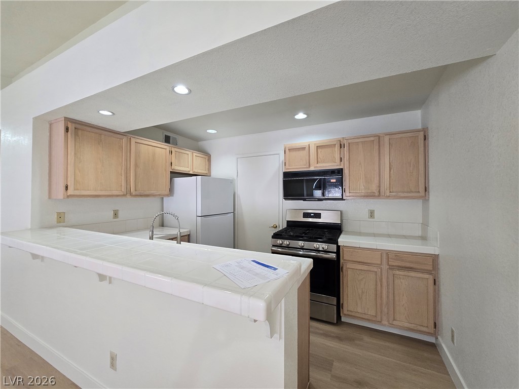 7570 West Flamingo Road 206