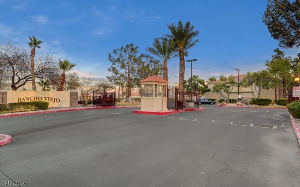 7885 West Flamingo Road 1008