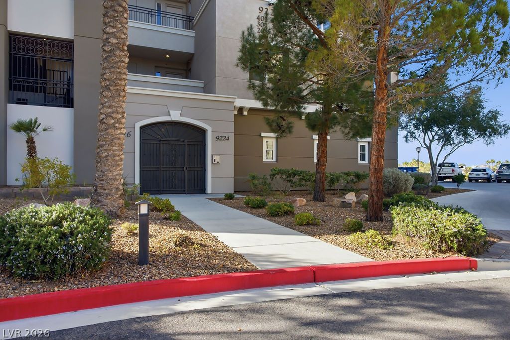 9224 Tesoras Drive 301