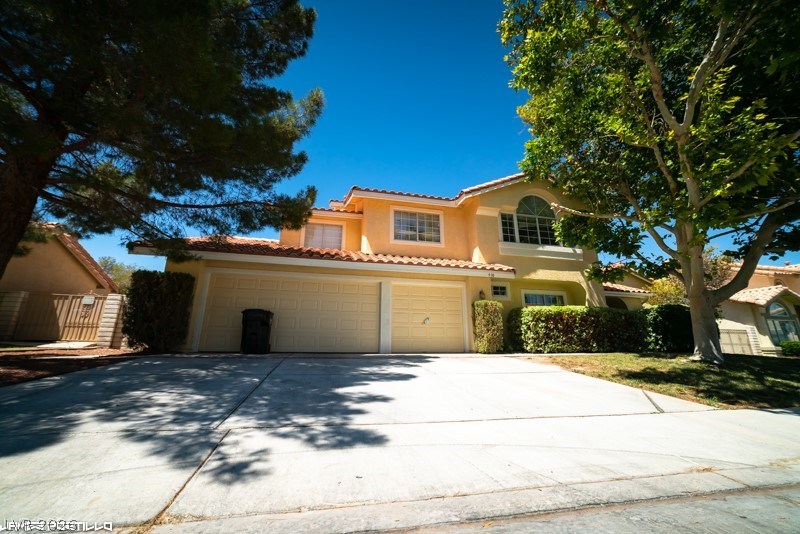 910 HOLLOWBLUFF Avenue