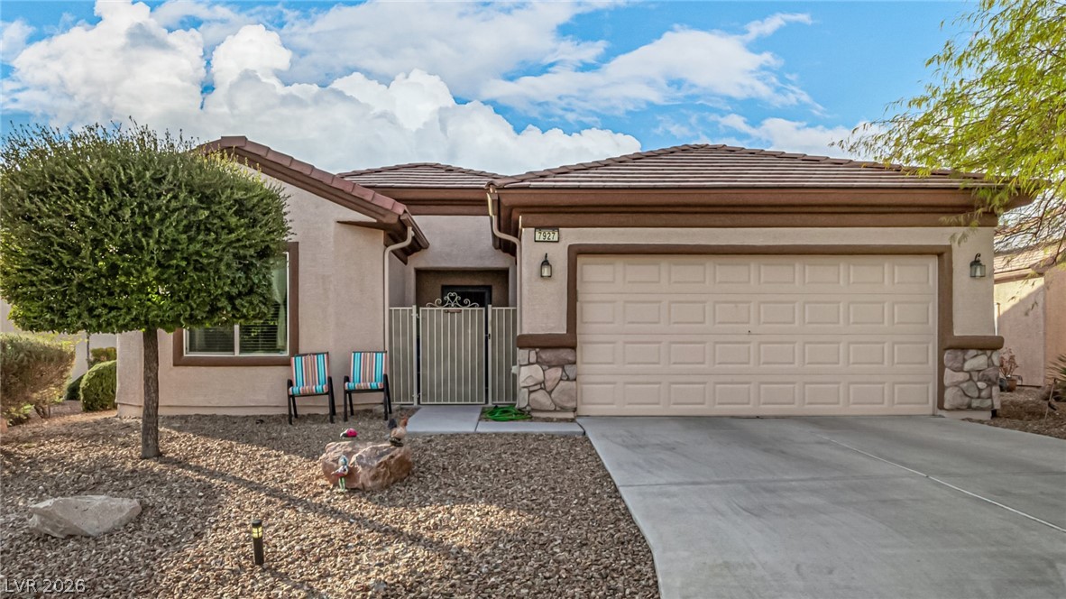 7927 Crested Starling Court