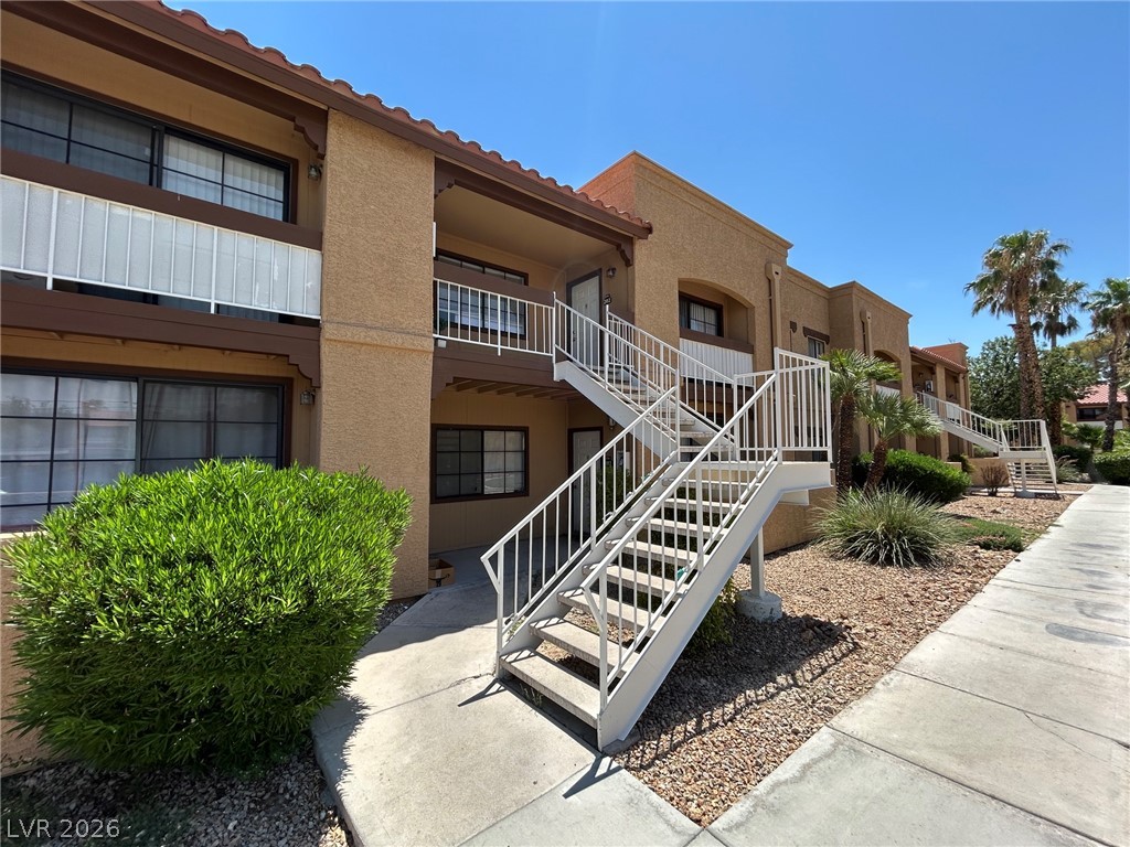 5154 South Jones Boulevard 202