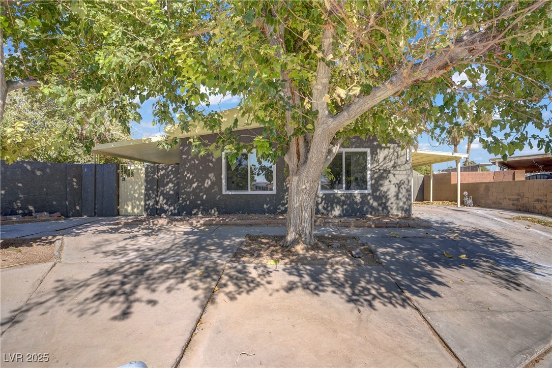153 Sir Thomas Drive