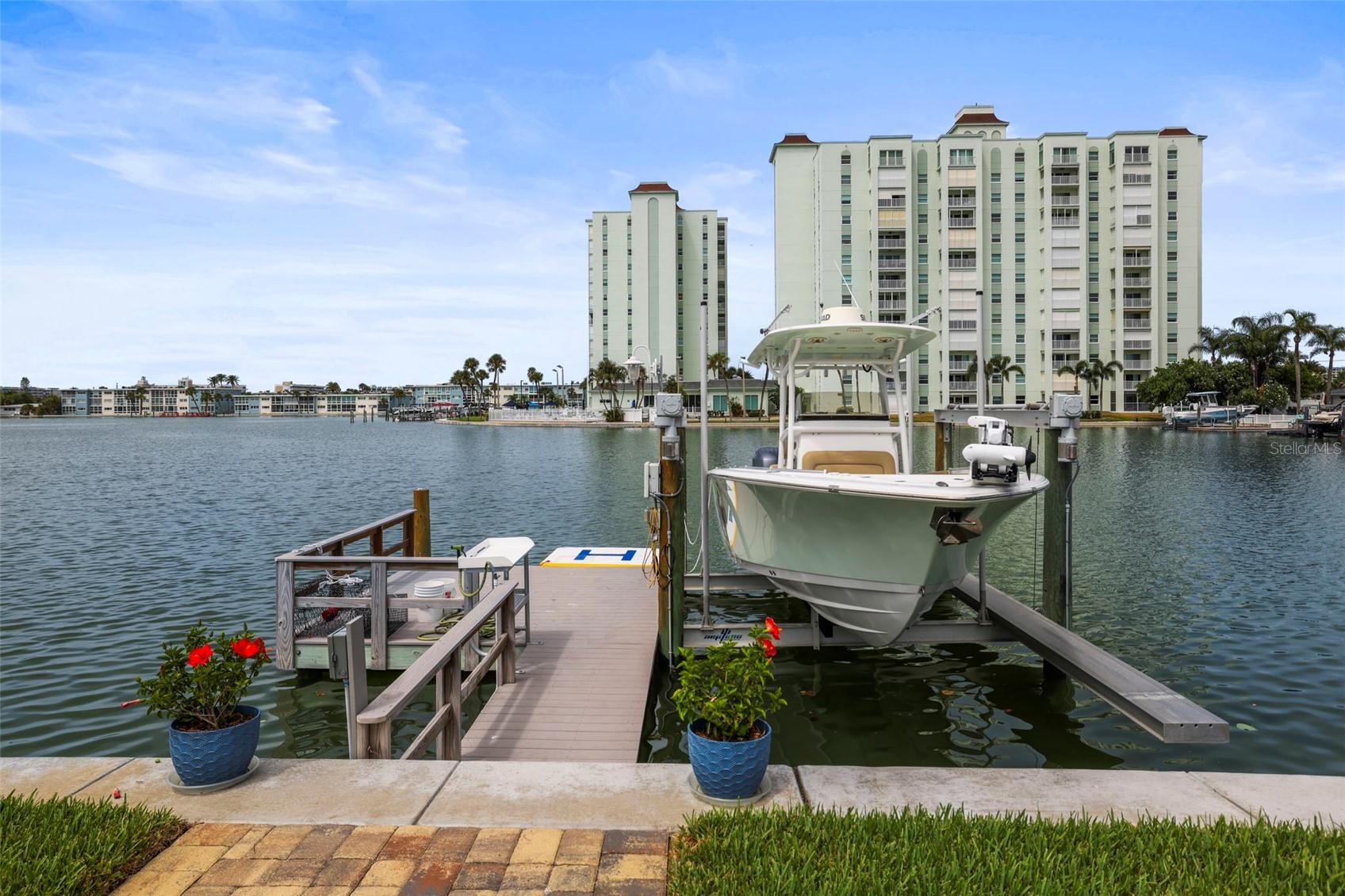 6360 2ND PALM POINT
