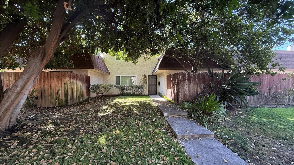 5572 Temple City