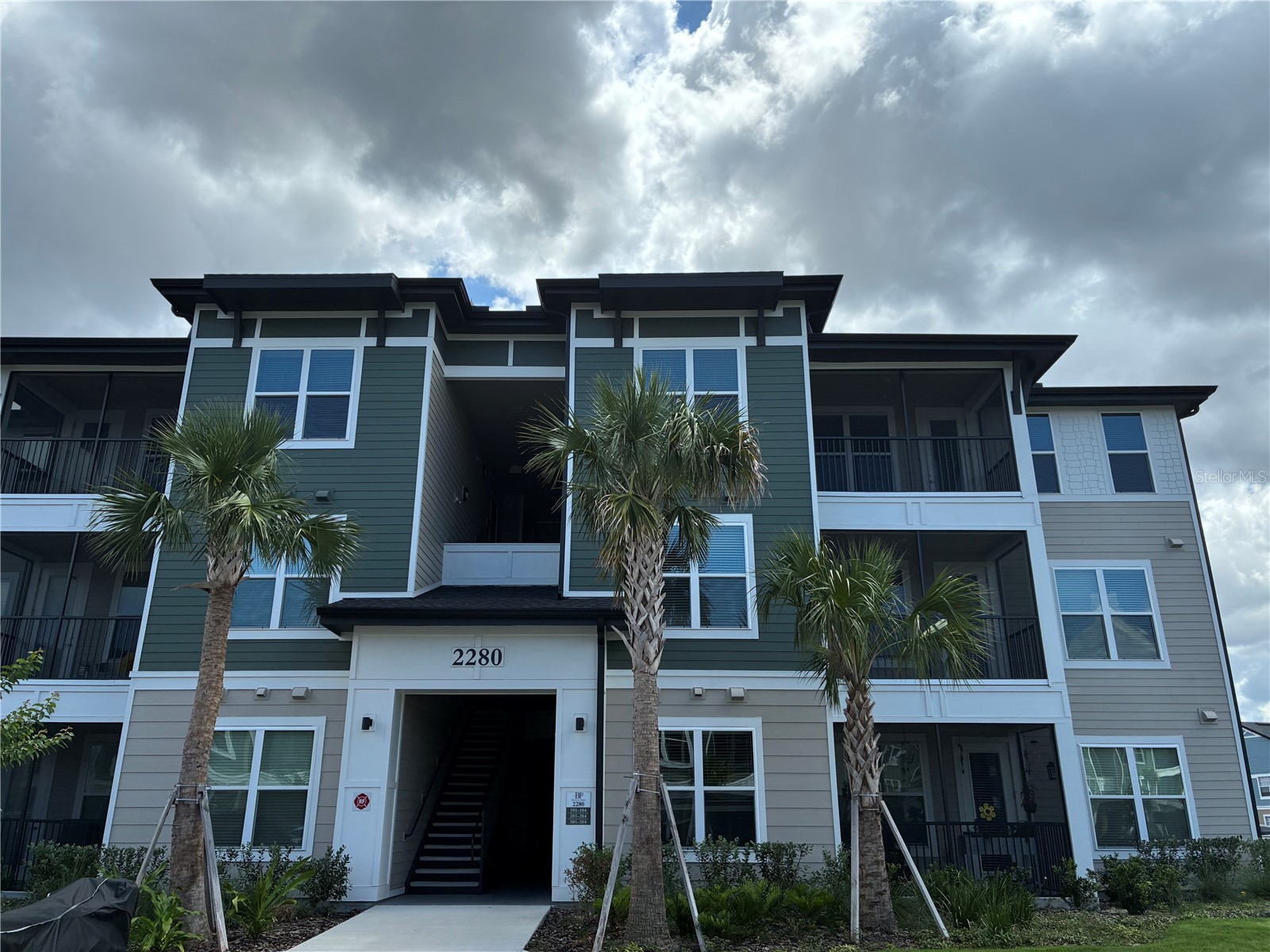 2280 WATERFALL COURT 4-302