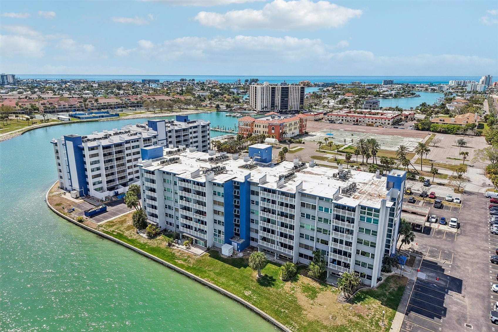 500 TREASURE ISLAND CAUSEWAY 711