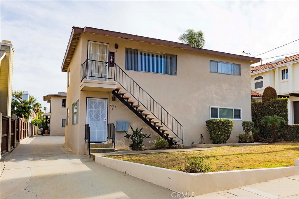 1932 Gates Avenue A
