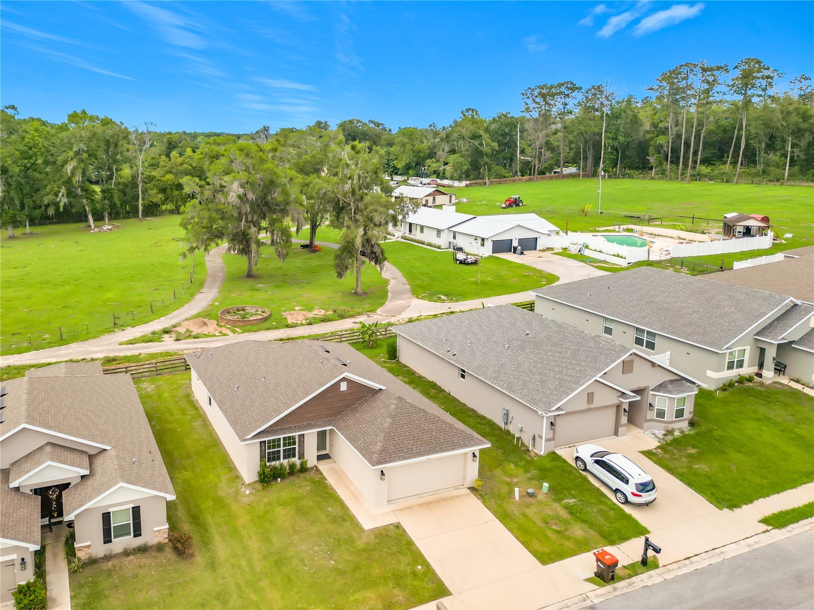 187 NW 45TH LOOP