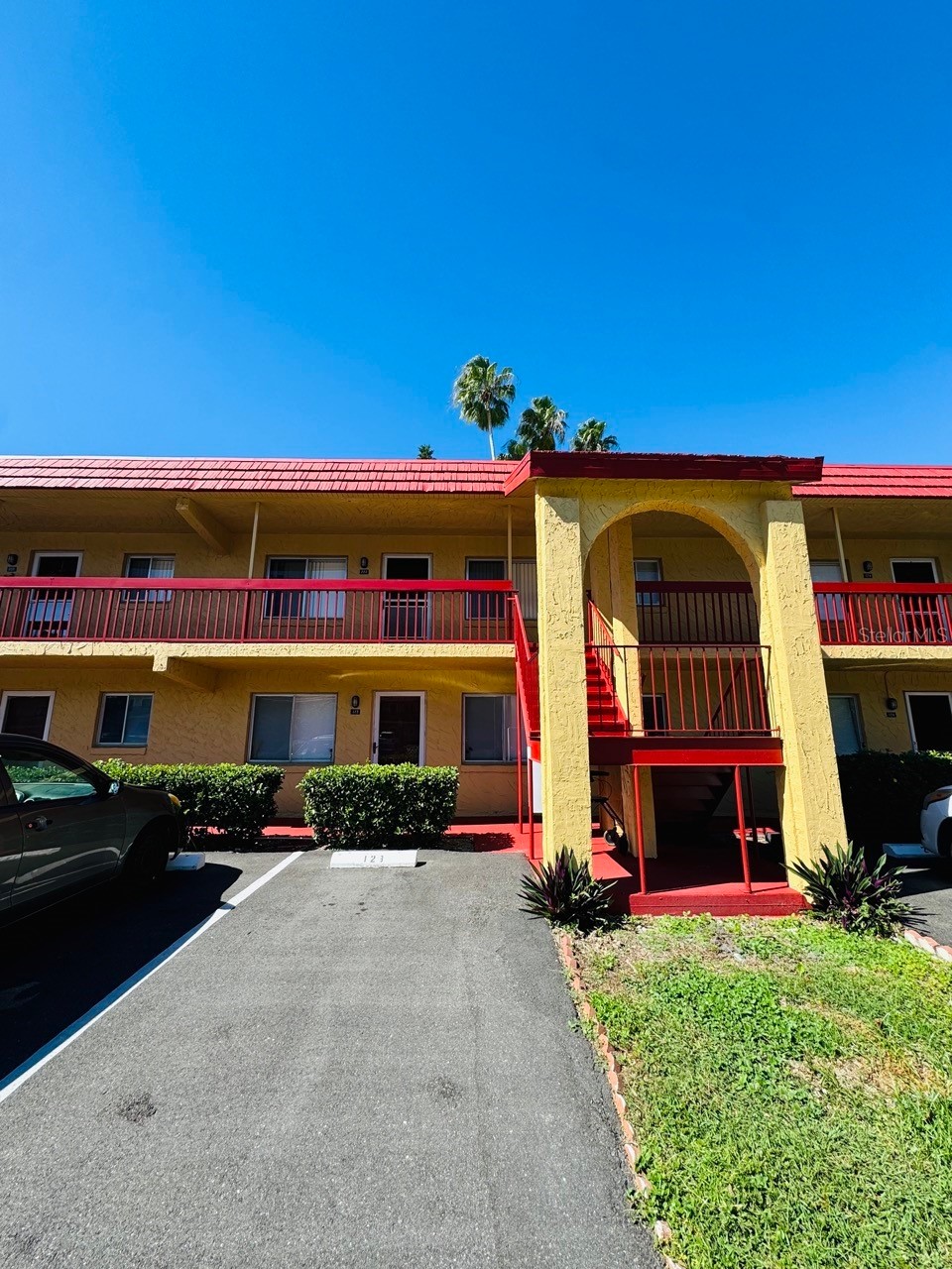 400 EL CAMINO DRIVE 223