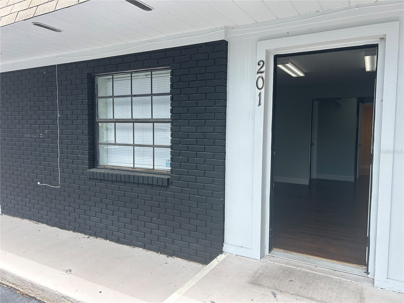 2945 NE 3RD STREET 201
