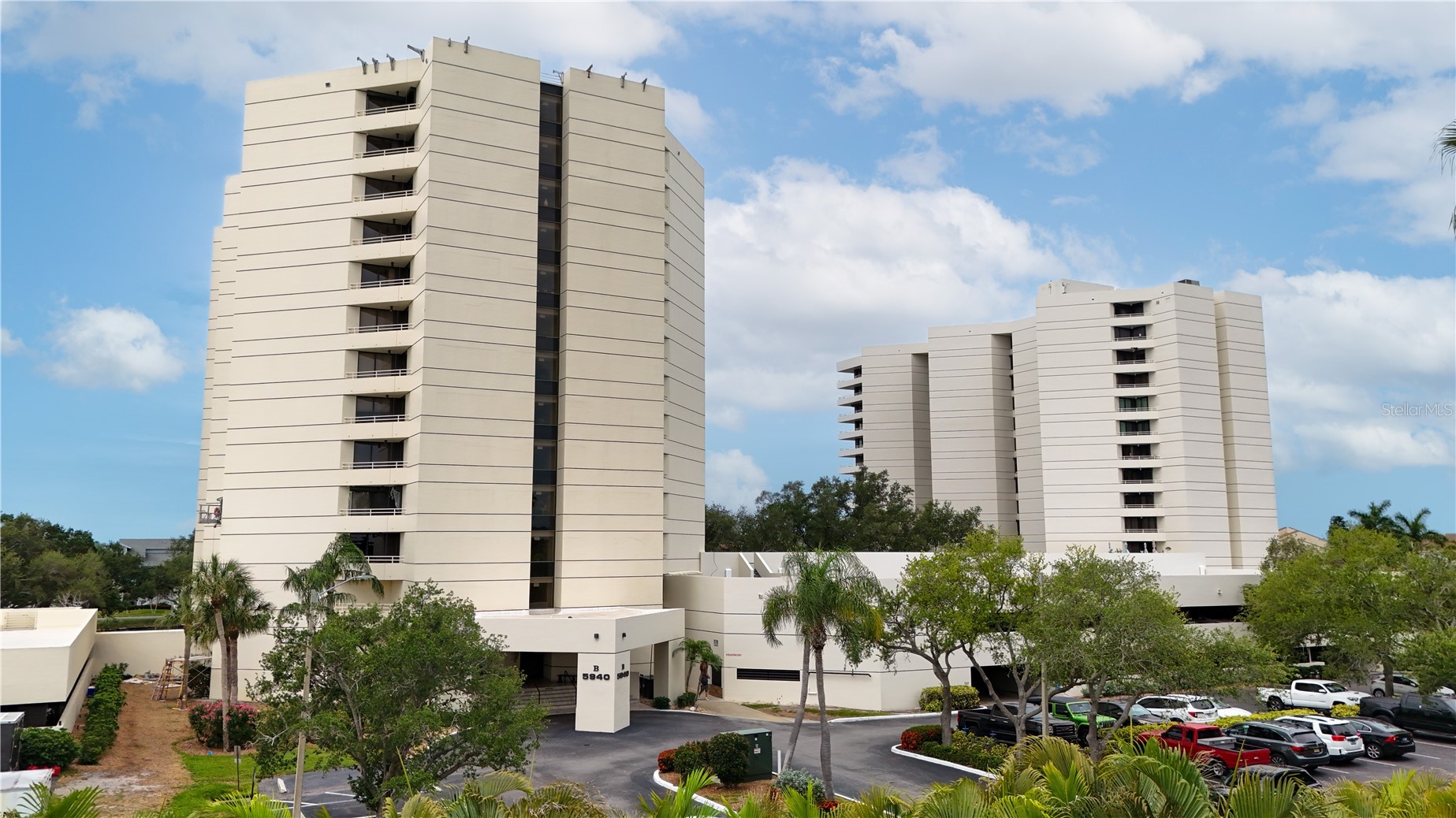 5940 PELICAN BAY PLAZA S 504