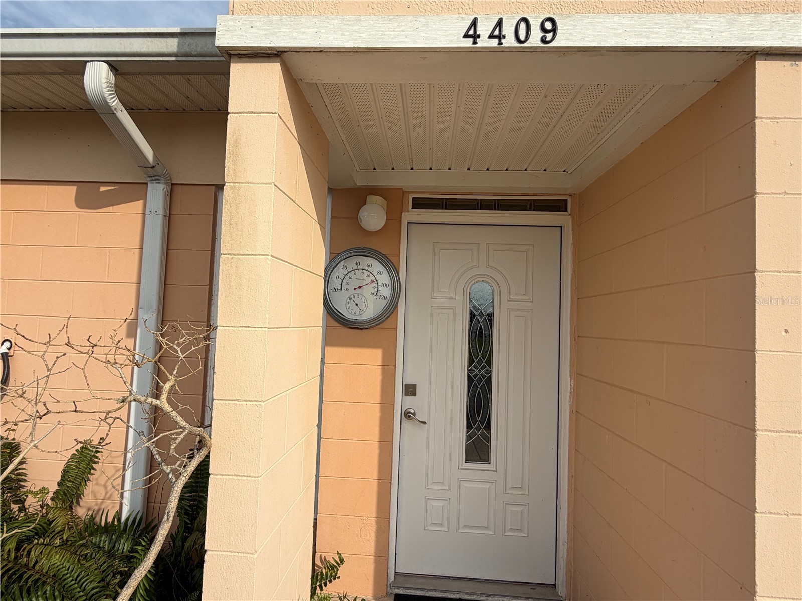 4409 CLUB CIRCLE