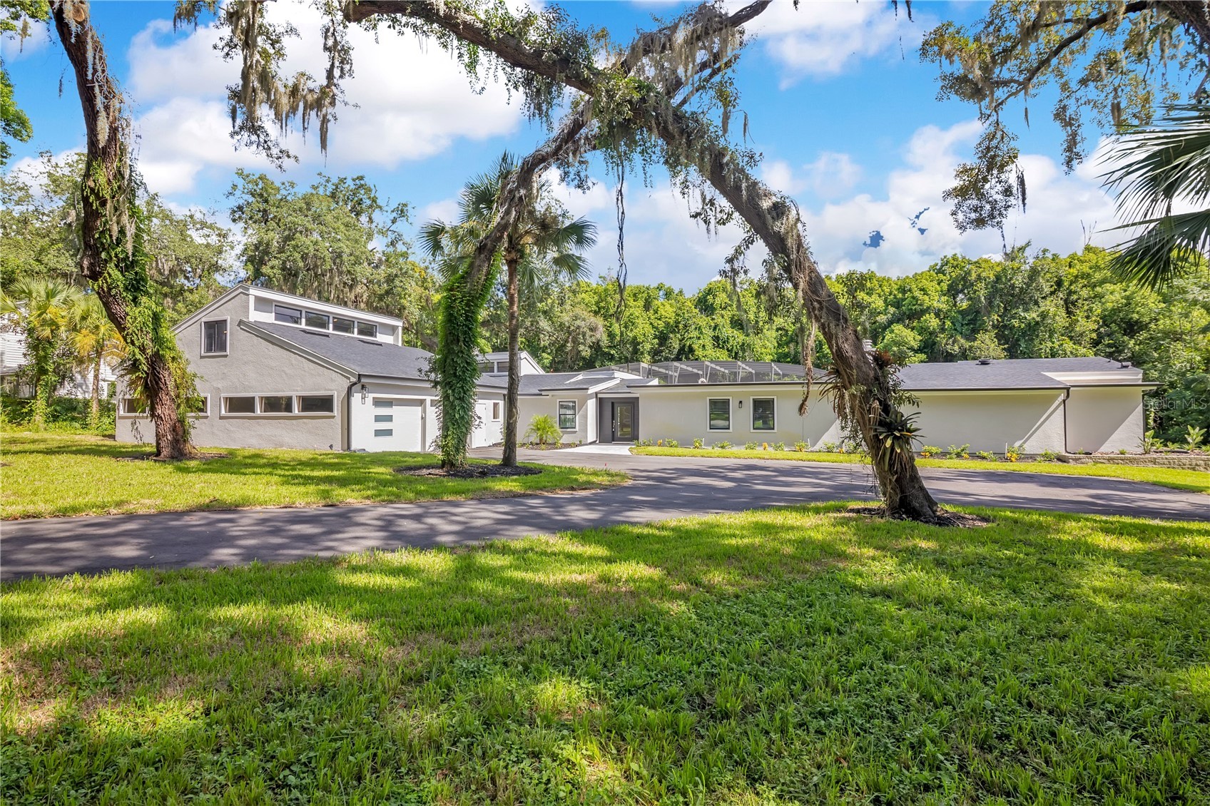 2317 FARMWOOD CIRCLE