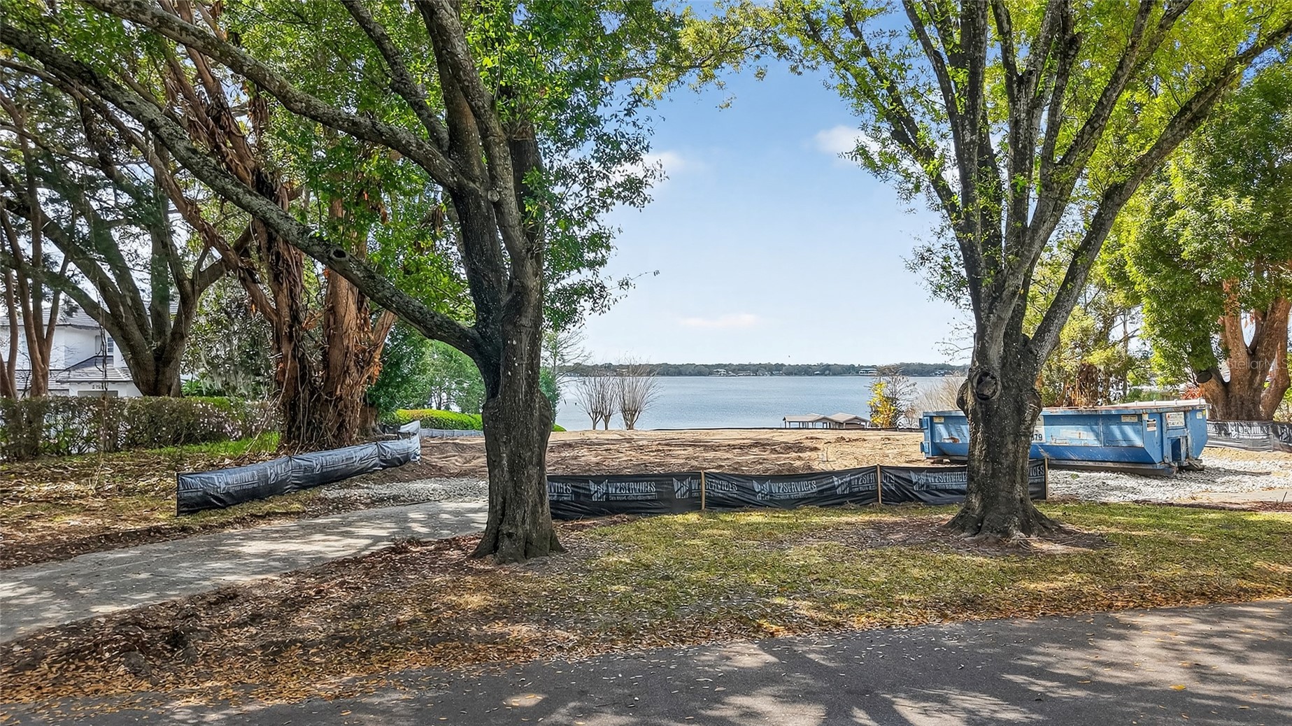 2624 MIDSUMMER DRIVE