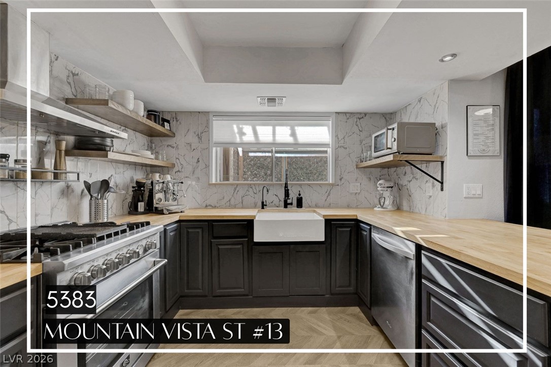 5383 Mountain Vista Street 13