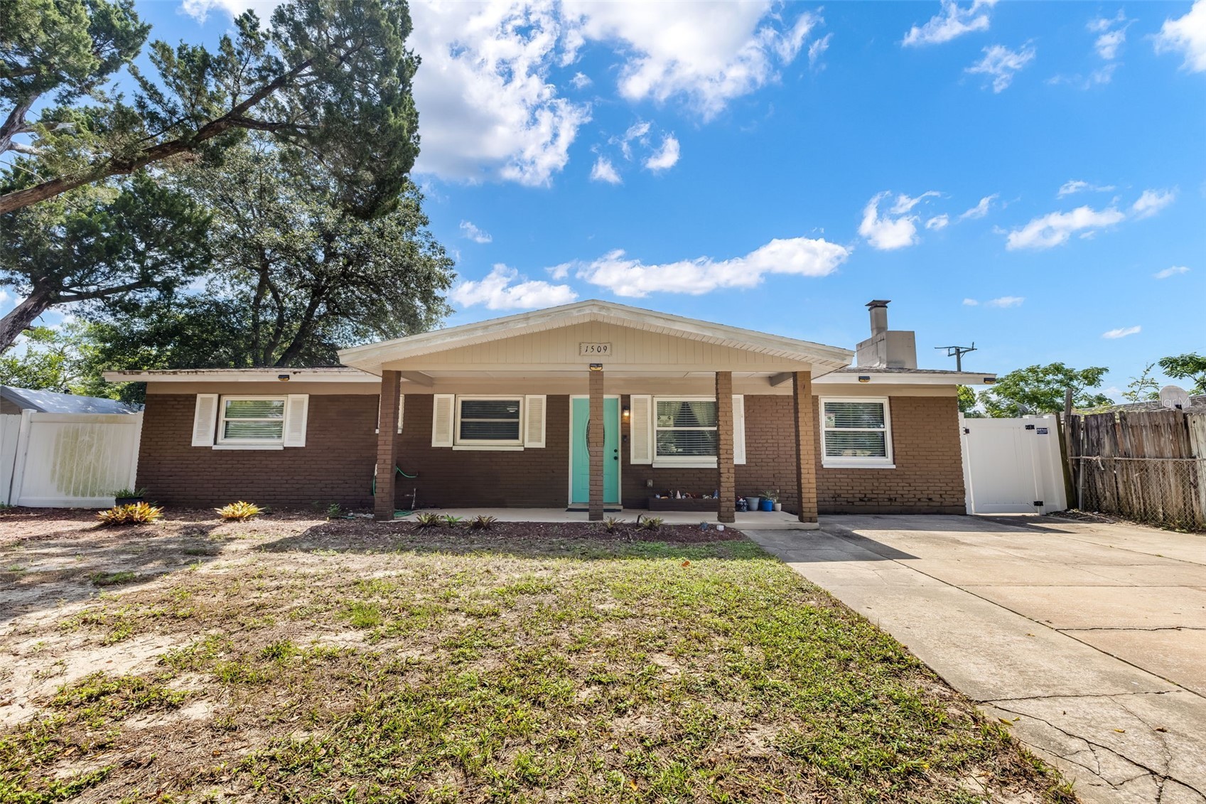 1509 PRIMROSE LANE