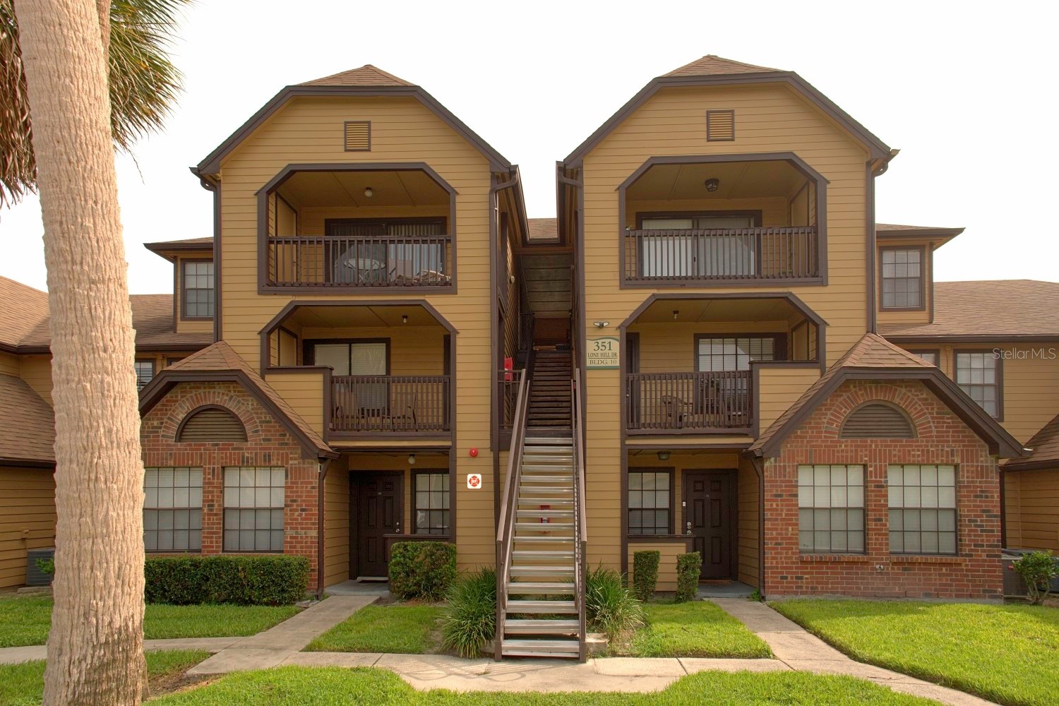 351 LONE HILL DRIVE 306