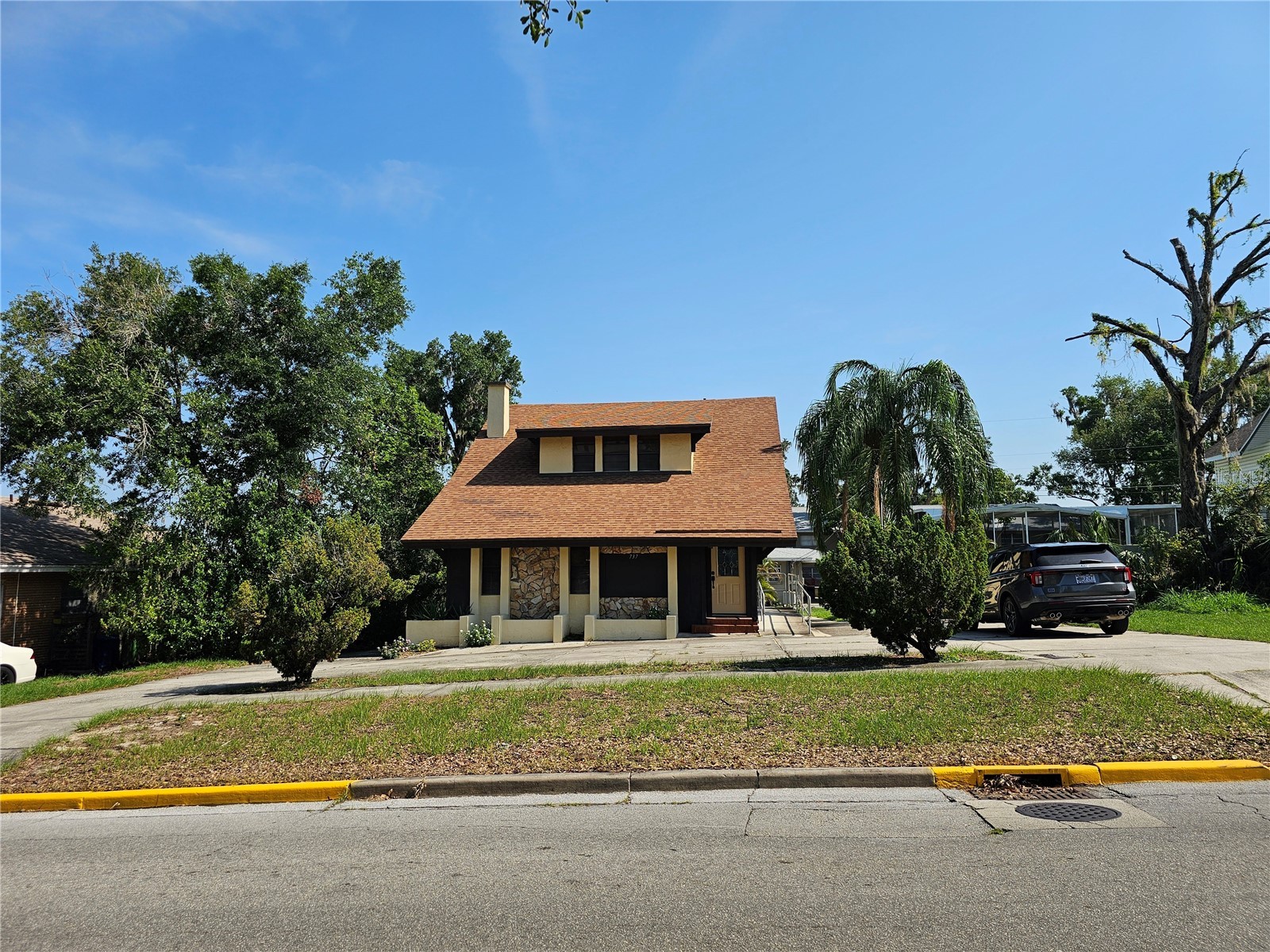 737 W CENTRAL AVENUE