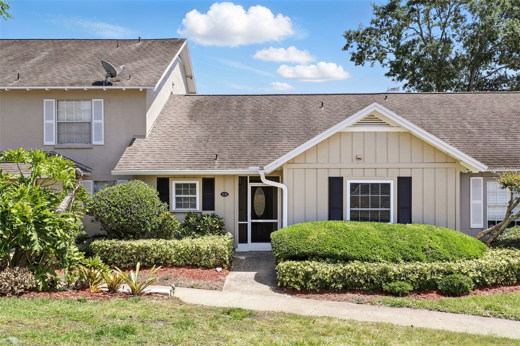 1136 VILLA LANE 96