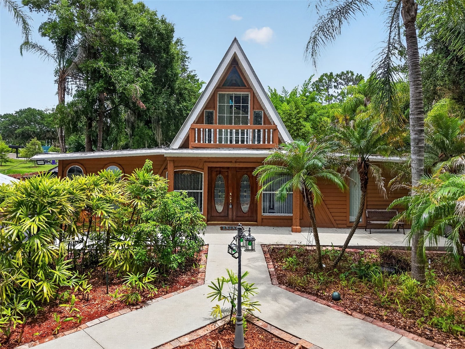 507 LAKESHORE DRIVE