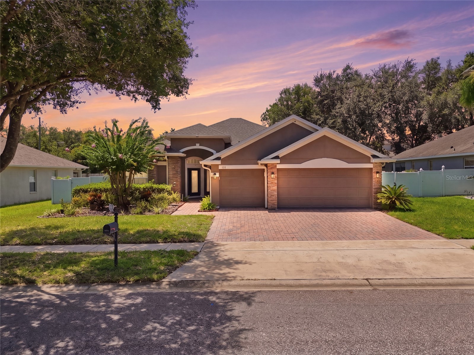 106 ALEXANDRIA PLACE DR